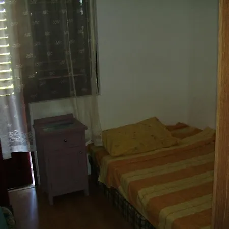 Apartment Bogomolje *